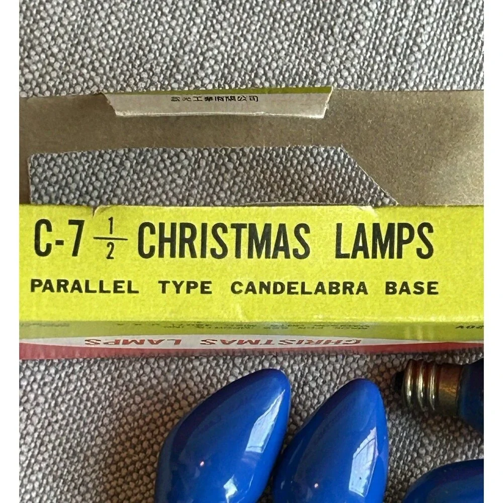 Vintage Holiday / Christmas String Lights w/ 8 additional blue replacement blubs